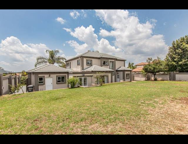 5 BEDROOM HOUSE FOR SALE IN RUIMSIG